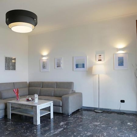 Pepe Apartment -Lago Di Bracciano トレヴィニャーノ・ロマーノ エクステリア 写真