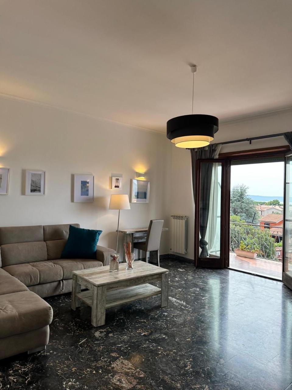 Pepe Apartment -Lago Di Bracciano トレヴィニャーノ・ロマーノ エクステリア 写真
