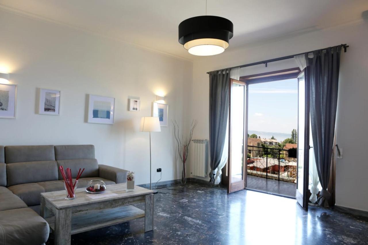 Pepe Apartment -Lago Di Bracciano トレヴィニャーノ・ロマーノ エクステリア 写真